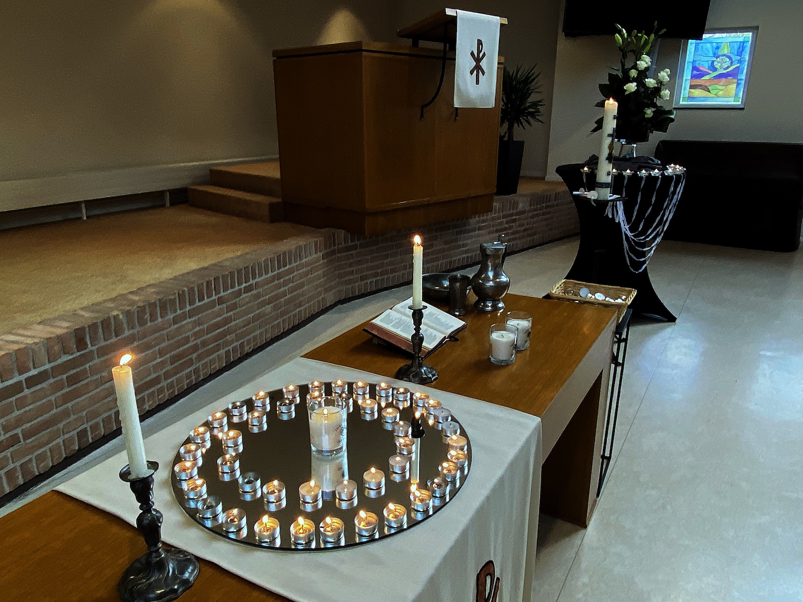 Baak staat stil bij overledenen op Eeuwigheidszondag