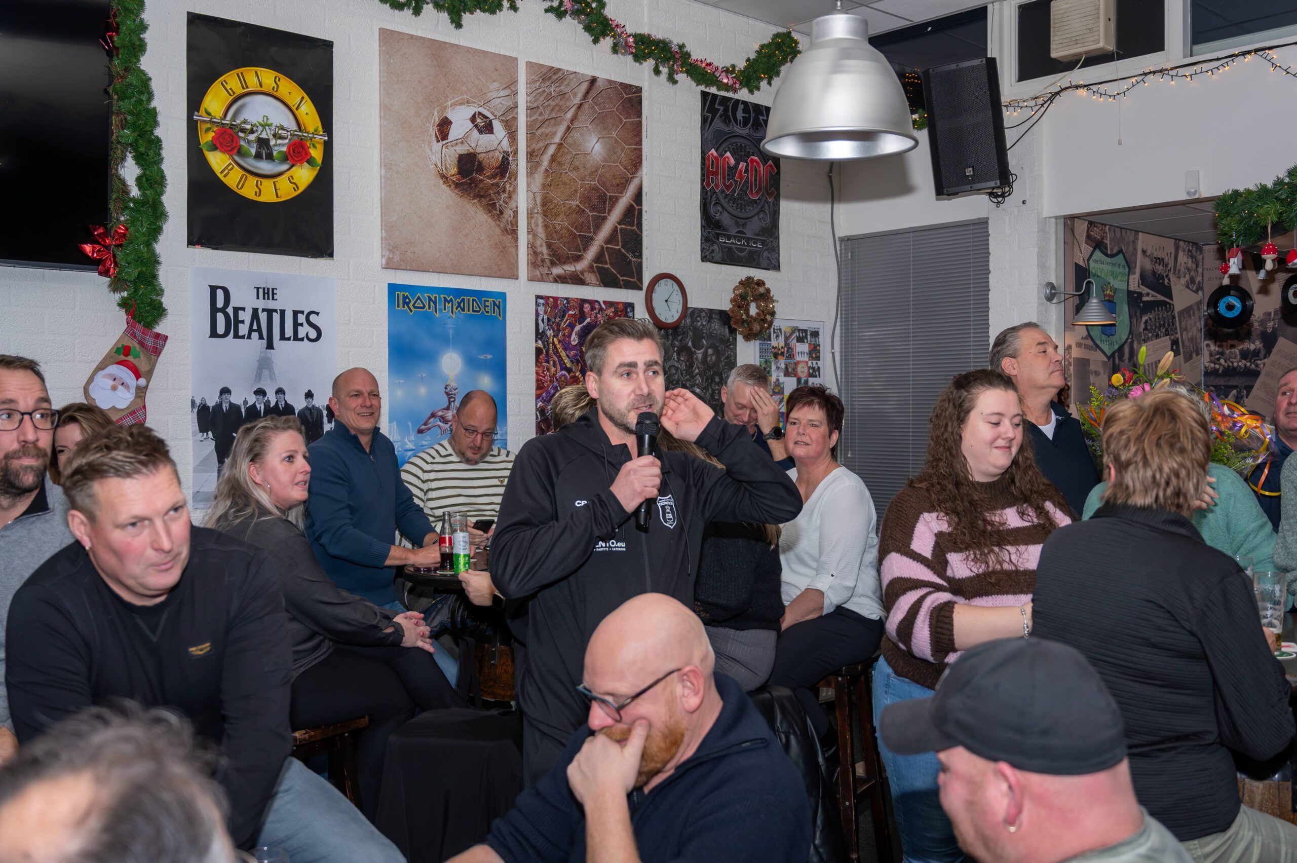 William van den Hul door als hoofdtrainer