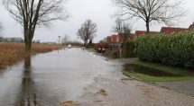 Twee jaar geleden stond de Van Nahuysweg ook blank, Foto Gerrit Slurink 