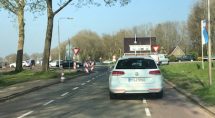 Verkeersopstoppingen waren er ook al kort na de opening van de rotonde Vaartweg/N331
Foto: Ronald Mulder