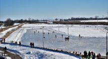 Mogelijk kon het virus zich tijdens de schaatsperiode eenvoudig verspreiden.